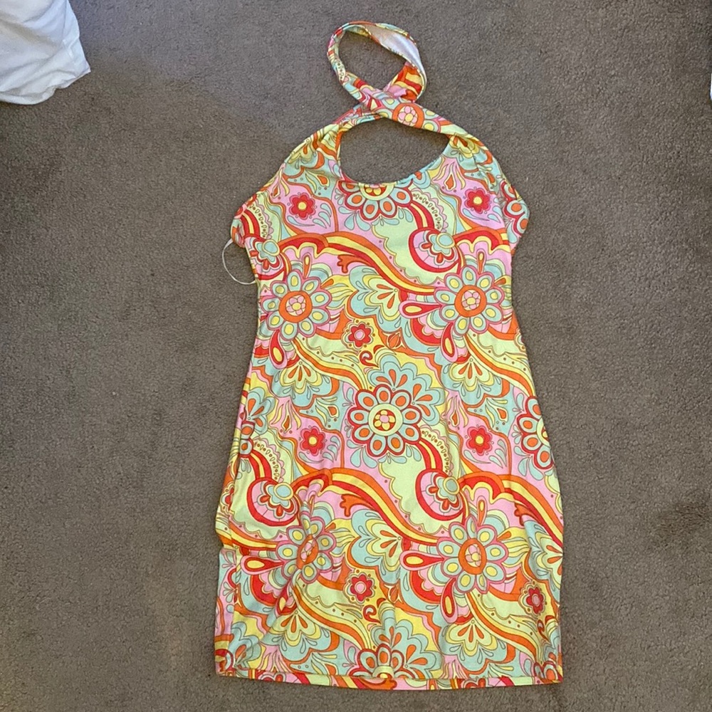 Shein groovy 70s party dress. Size L. Stretchy material.